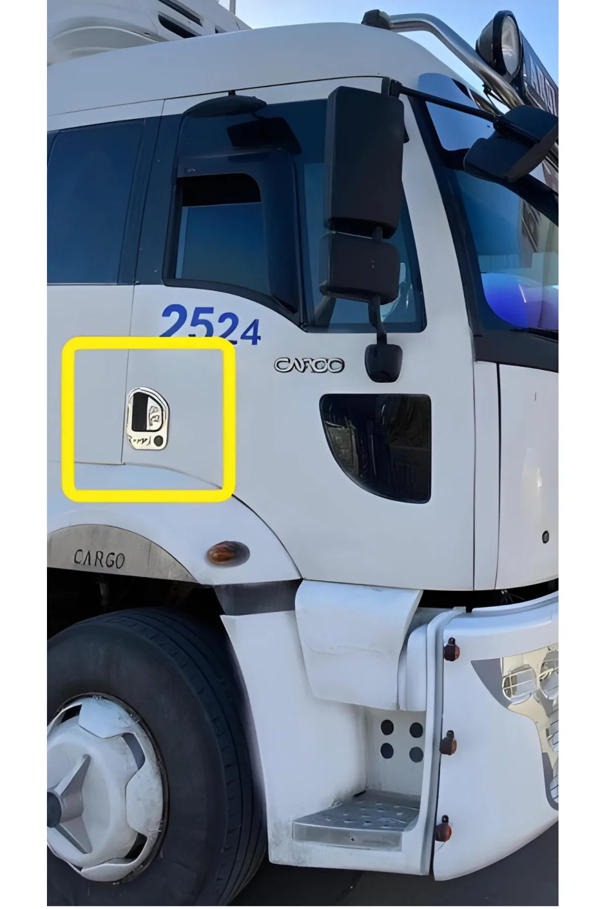 Ford Cargo Kapı Kolu Kromu